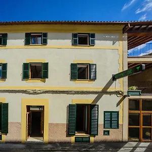  Hostal Embat -